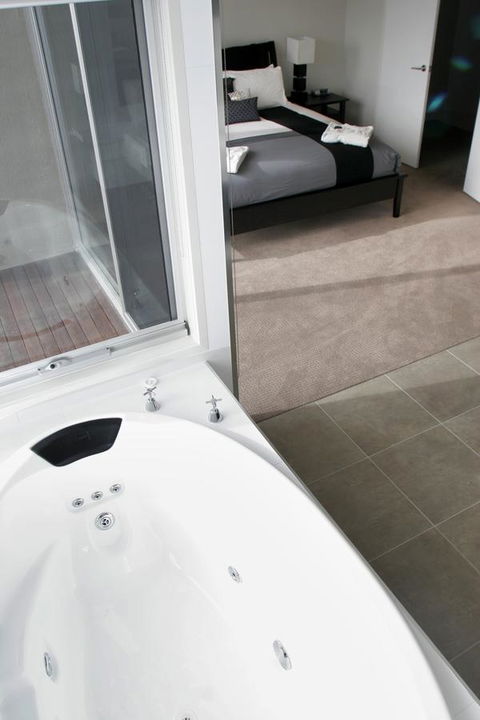 104 On Merri Apartments - Accommodation Directory 2
