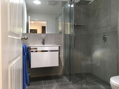 Silverwood House - Accommodation Directory 9