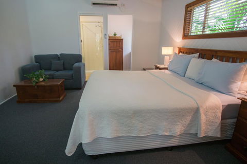 Debbie\'s Place - Accommodation Directory 21