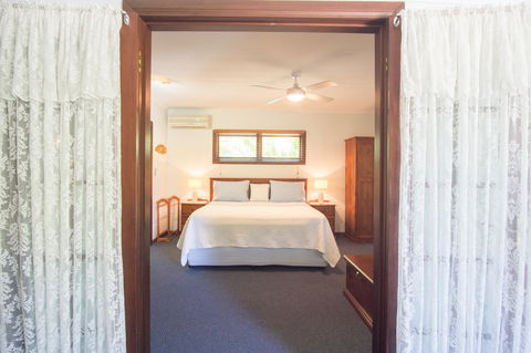 Debbie\'s Place - Accommodation Directory 40