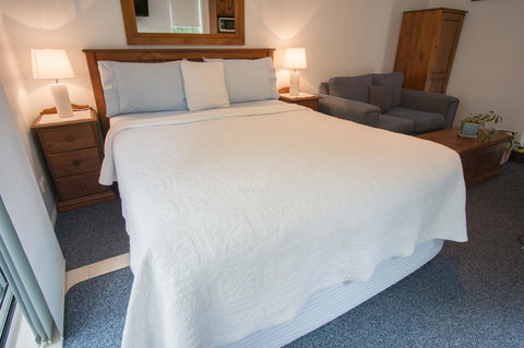 Debbie\'s Place - Accommodation Directory 12