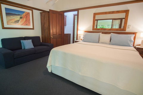 Debbie\'s Place - Accommodation Directory 37