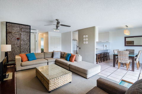 Sunseeker Holiday Apartments - Accommodation Directory 34