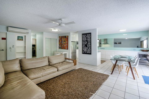 Sunseeker Holiday Apartments - Accommodation Directory 33