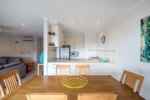 Sunseeker Holiday Apartments - Accommodation Directory 43