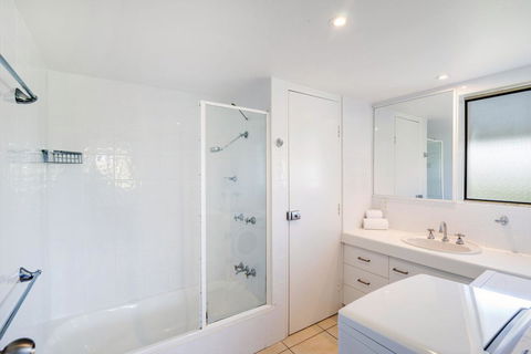 Sunseeker Holiday Apartments - Accommodation Directory 27
