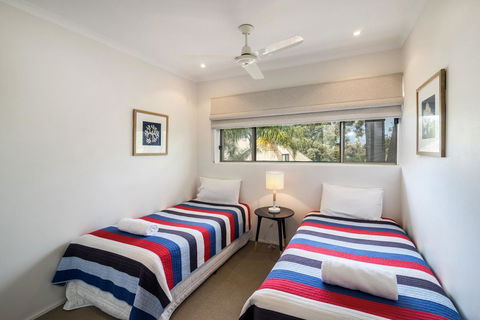 Sunseeker Holiday Apartments - Accommodation Directory 3