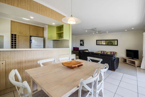 Sunseeker Holiday Apartments - Accommodation Directory 2