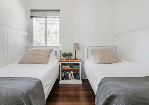 Lake Weyba Noosa Lodge & Kangaroos - Accommodation Directory 10