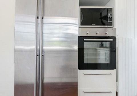 Lake Weyba Noosa Lodge & Kangaroos - Accommodation Directory 14