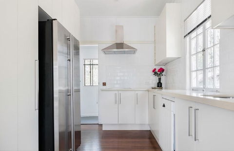 Lake Weyba Noosa Lodge & Kangaroos - Accommodation Directory 13
