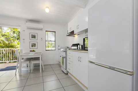 Beachcomber Peregian Beach - Accommodation Directory 9
