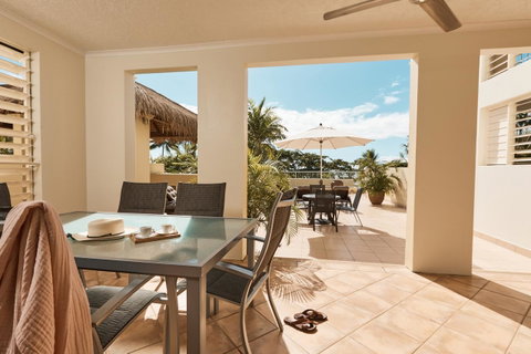 Sea Change Beachfront Apartments - Accommodation Directory 10