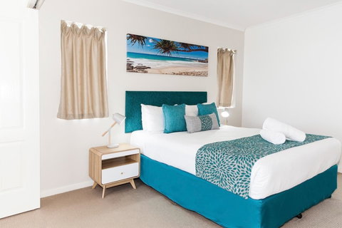 Ocean Views Resort Caloundra - Accommodation Directory 32