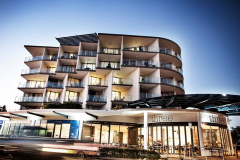Ocean Views Resort Caloundra - Accommodation Directory 1
