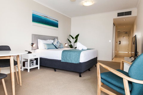 Ocean Views Resort Caloundra - Accommodation Directory 12