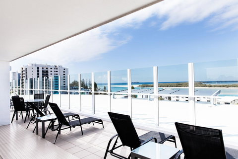 Ocean Views Resort Caloundra - Accommodation Directory 9