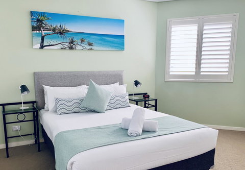 Ocean Views Resort Caloundra - Accommodation Directory 14
