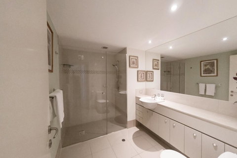 Ocean Views Resort Caloundra - Accommodation Directory 20