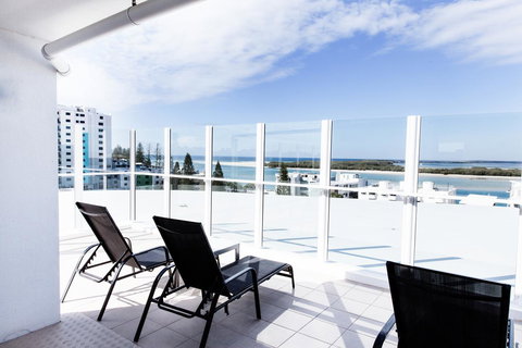 Ocean Views Resort Caloundra - Accommodation Directory 6
