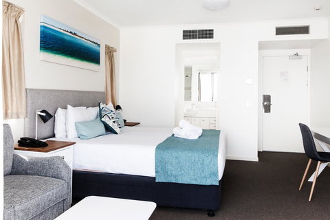 Ocean Views Resort Caloundra - Accommodation Directory 27