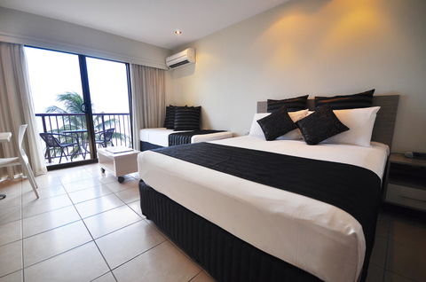 Aquarius On The Beach - Accommodation Directory 7