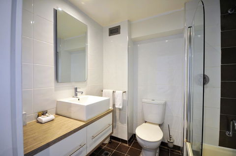 Aquarius On The Beach - Accommodation Directory 14