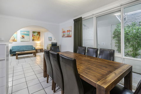The Beach Motel Hervey Bay - Accommodation Directory 22