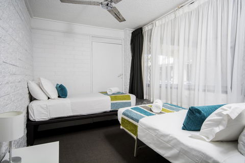 The Beach Motel Hervey Bay - Accommodation Directory 30