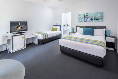 The Beach Motel Hervey Bay - Accommodation Directory 2