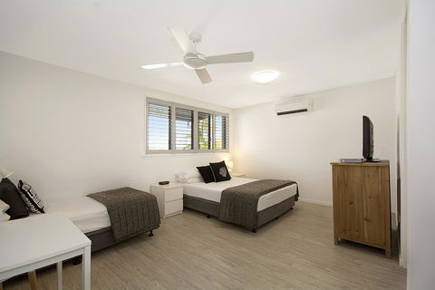 Jacaranda Noosa - Accommodation Directory 29
