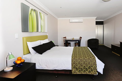 Drovers Motor Inn - Accommodation Directory 9