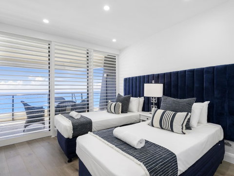 Oracle Resort Broadbeach - Gclr - Accommodation Directory 16