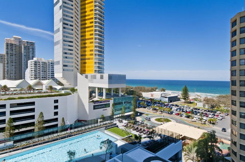 Oracle Resort Broadbeach - Gclr - Accommodation Directory 1