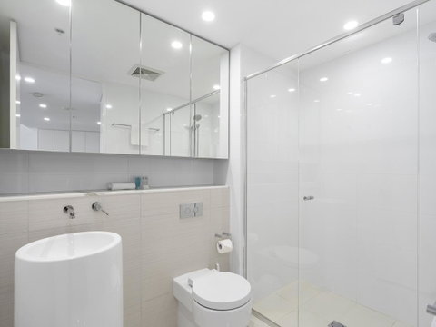 Oracle Resort Broadbeach - Gclr - Accommodation Directory 15