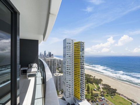 Oracle Resort Broadbeach - Gclr - Accommodation Directory 17