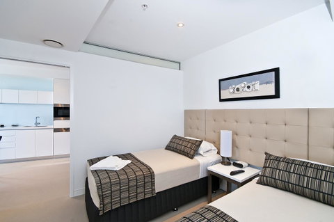 Oracle Resort Broadbeach - Gclr - Accommodation Directory 6