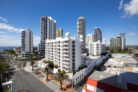 Qube Broadbeach - Accommodation Directory 10