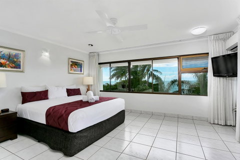 Roydon Beachfront Apartments - Accommodation Directory 3