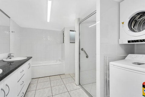 Roydon Beachfront Apartments - Accommodation Directory 24