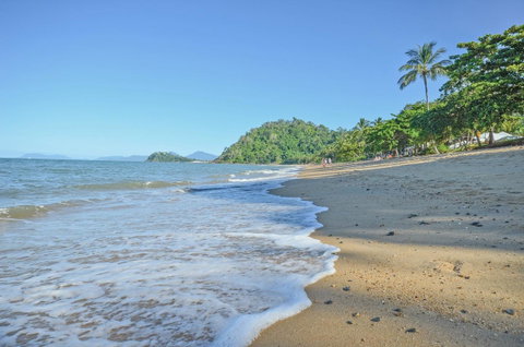 Roydon Beachfront Apartments - Accommodation Directory 8