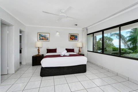 Roydon Beachfront Apartments - Accommodation Directory 2