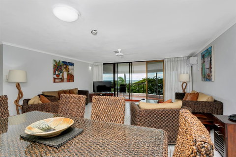 Roydon Beachfront Apartments - Accommodation Directory 21