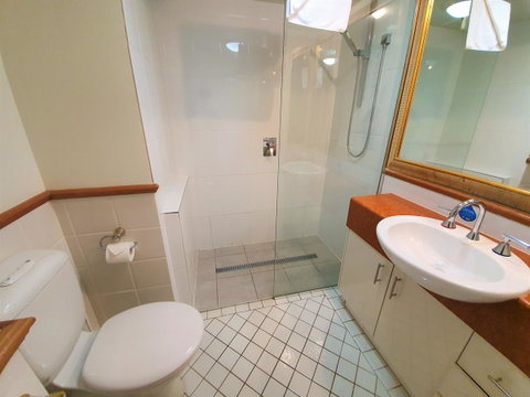 Broadbeach Holiday Apartments - Accommodation Directory 26