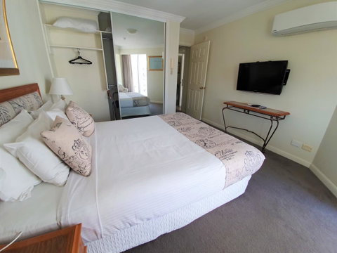 Broadbeach Holiday Apartments - Accommodation Directory 13