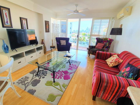Broadbeach Holiday Apartments - Accommodation Directory 4