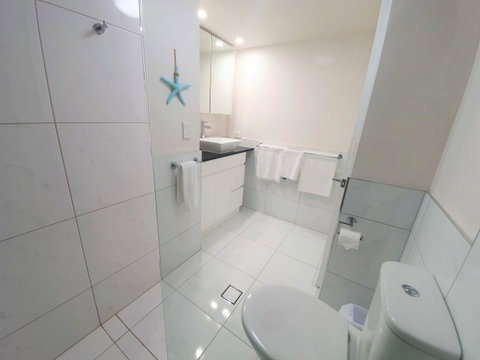Broadbeach Holiday Apartments - Accommodation Directory 8
