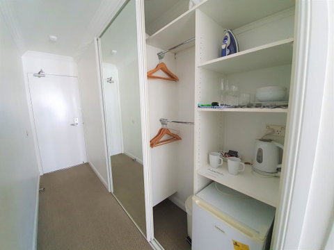Broadbeach Holiday Apartments - Accommodation Directory 18