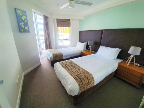 Broadbeach Holiday Apartments - Accommodation Directory 7