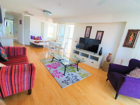 Broadbeach Holiday Apartments - Accommodation Directory 24